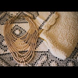 Vintage beaded purse with gold clasp and chain